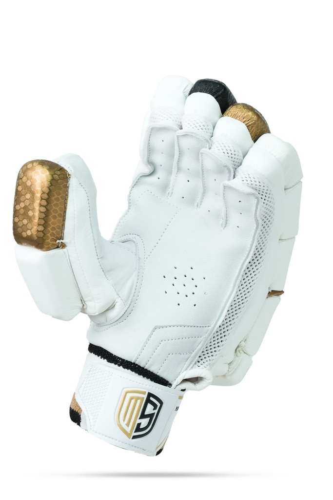 Majestic Sports Gold Strike Edition — image 2