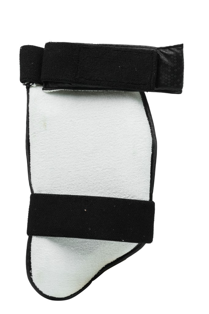 Majestic Sports Black Shield Thigh Guard — image 3